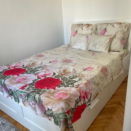 Apartment Victoria Gherla Bagian luar foto